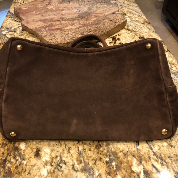 ♥️SOLD♥️PRADA Suede Scamosciato Logo Tote Brown - Picture 5 of 8